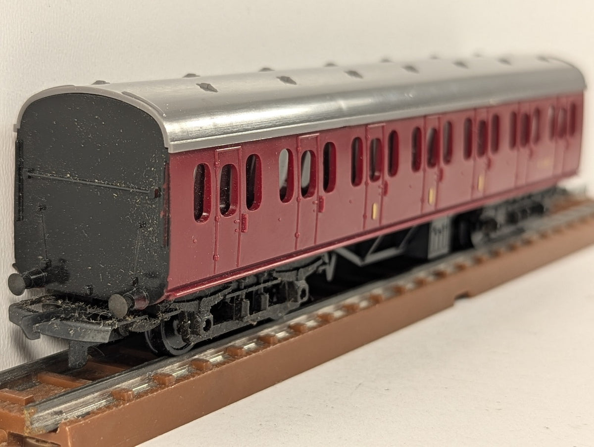Tri-ang TT Gauge BR Main Line Composite Coach Passenger Coach 41007 BR Maroon
