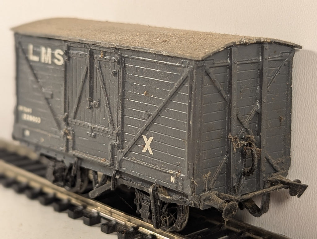 Kitbuilt LMS 10 Ton Ventilated Van Goods Van 228003 LMS Grey