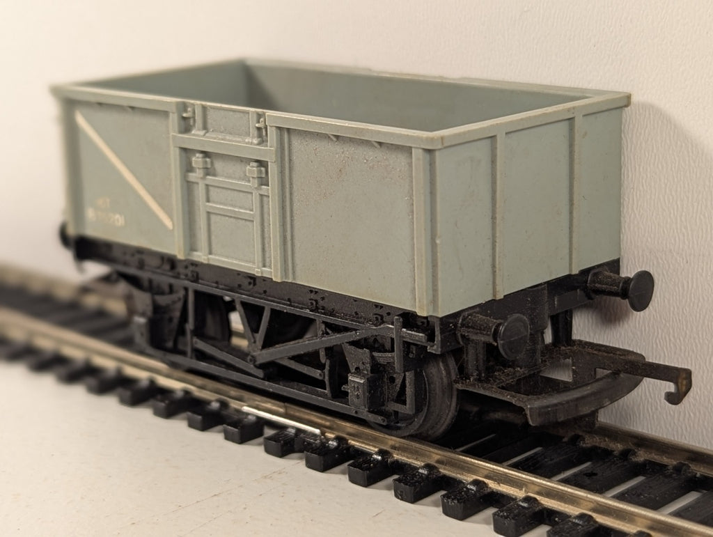 Tri-ang R243 OO Gauge BR Grey 16 Ton Mineral Wagon
