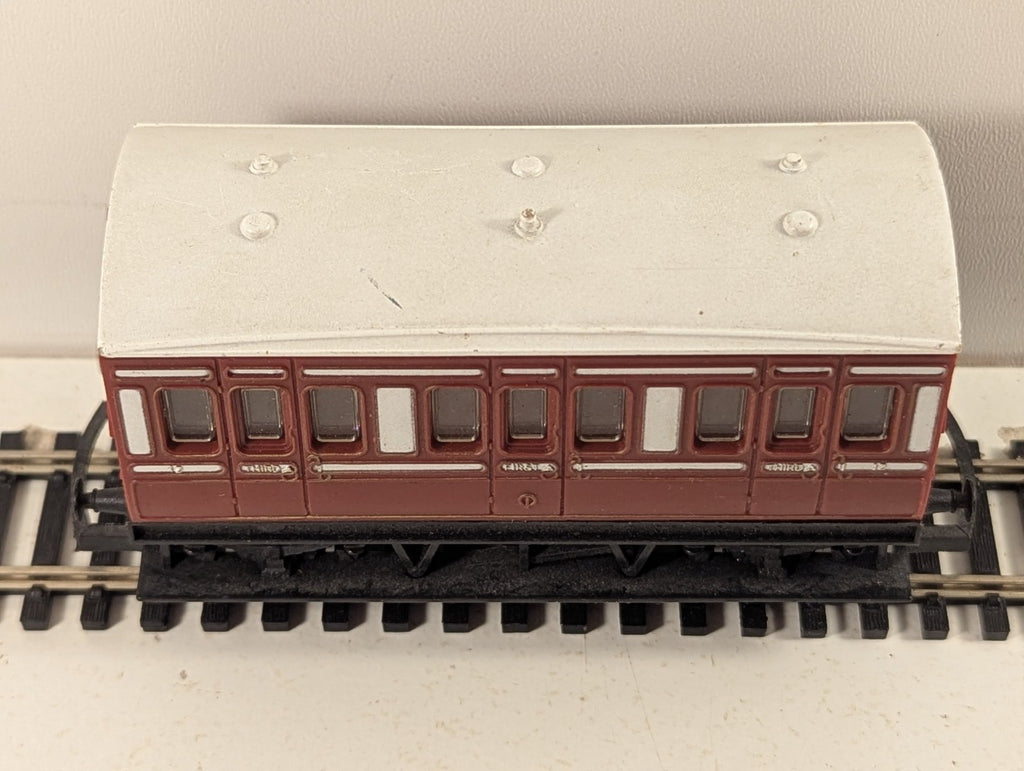 Hornby OO Gauge Caledonian Railway 4-Wheel Composite Coach Passenger