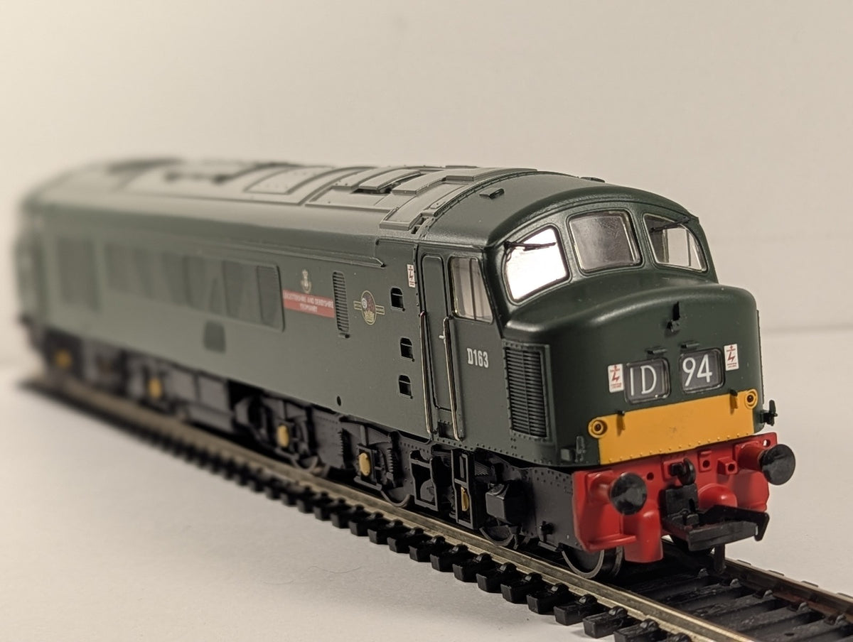 Bachmann OO Gauge Class 46 D163 Leicestershire & Derbyshire Yeomanry