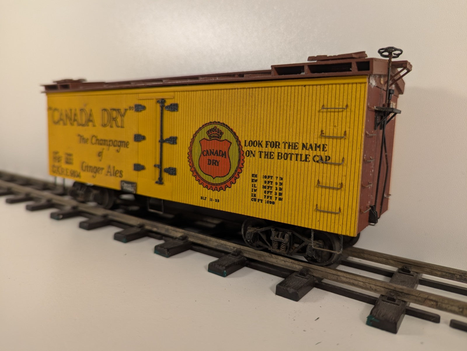 RailKing Canada Dry Die-Cast Reefer Car – O Gauge