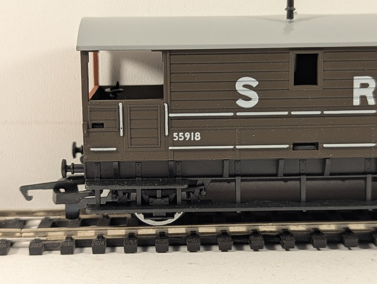 Hornby OO Gauge SR 20 Ton Pillbox Brake Van 55918 SR Brown R124