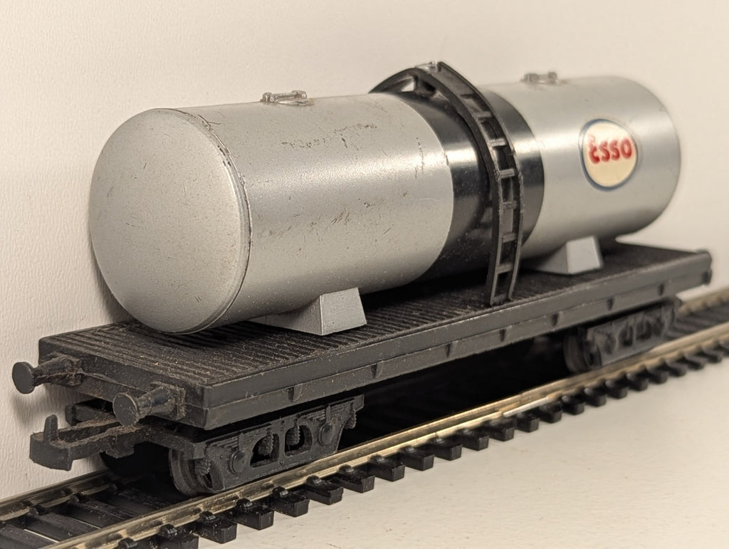 Lima OO Gauge Grey Esso Tank Wagon