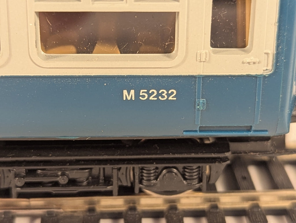 Hornby OO Gauge BR Mk1 TSO Tourist Second Open Coach Passenger Coach M 5232