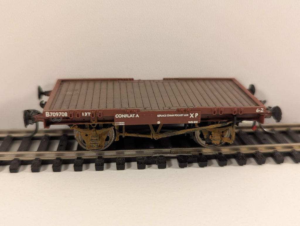 Bachmann Branchline 37-982 “Conflat A” Wagon – BR Bauxite – No. B705490 – Kadee