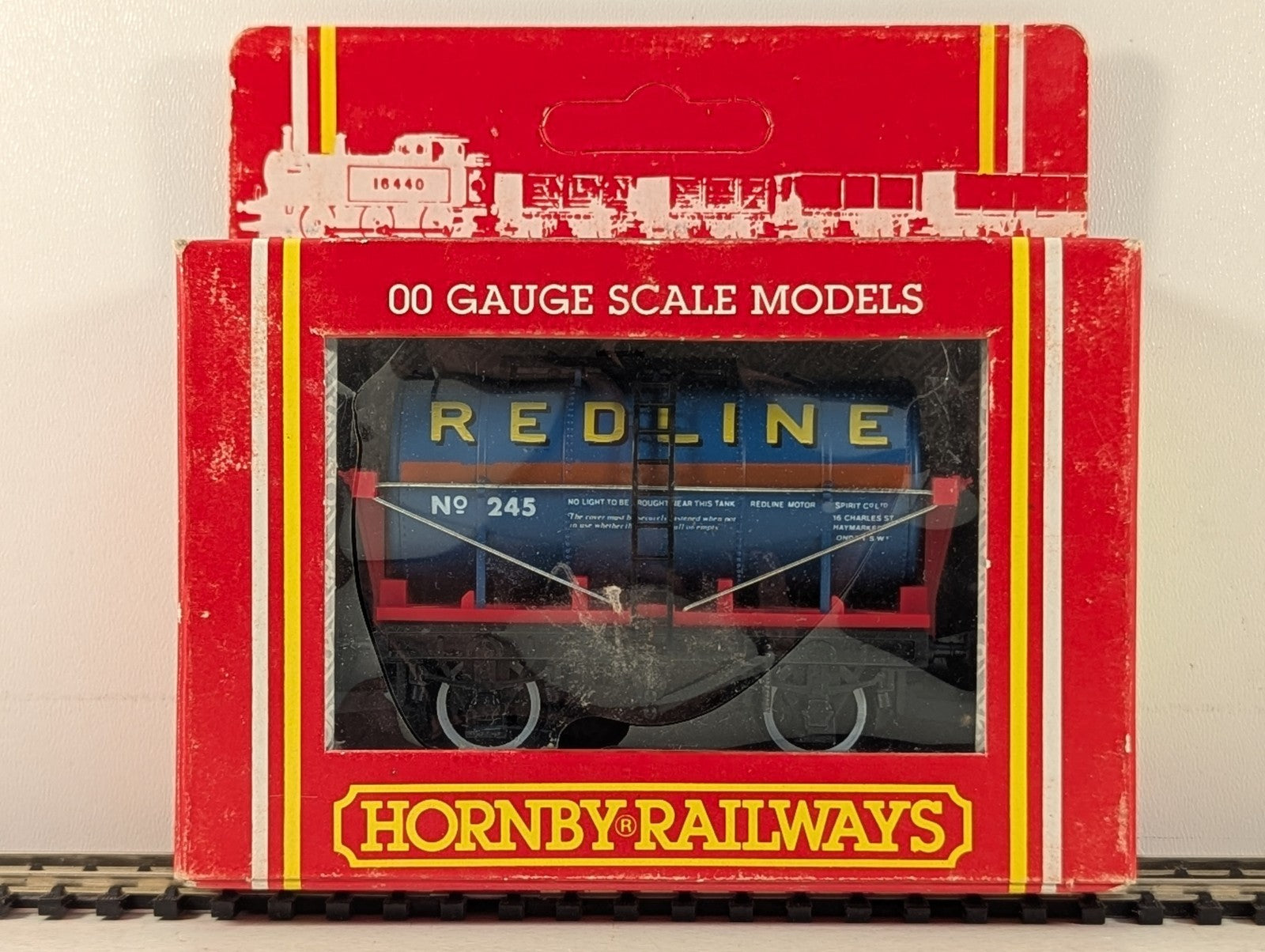 Hornby OO Gauge Redline Tank Wagon 245 R.129