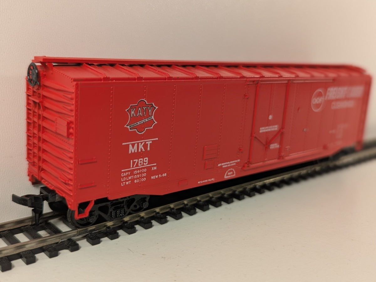 Athearn HO Gauge MKT Katy 50ft Plug Door Boxcar 1789