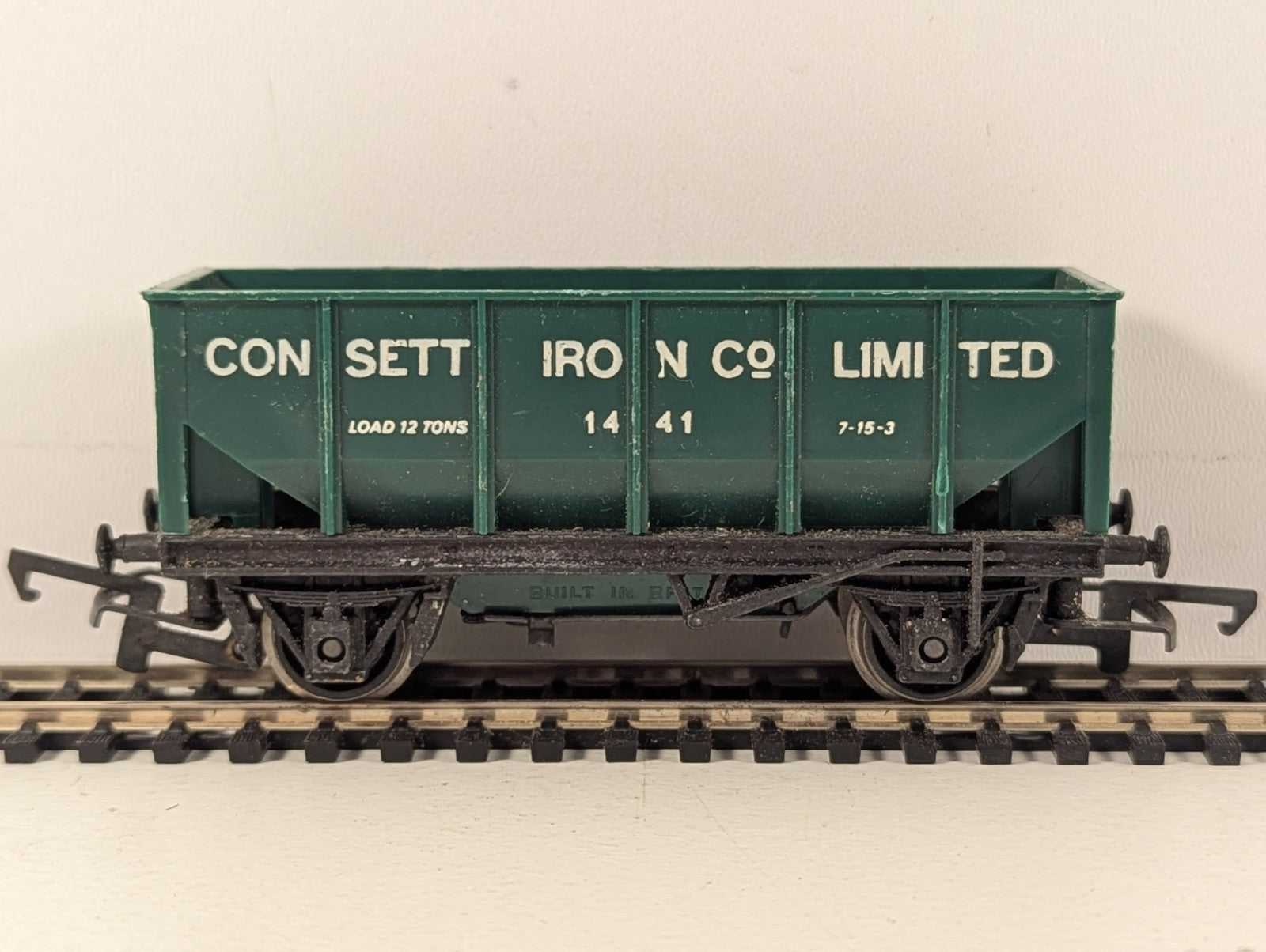 Tri-ang OO Gauge 12 Ton Operating Hopper Wagon Consett Goods Wagon