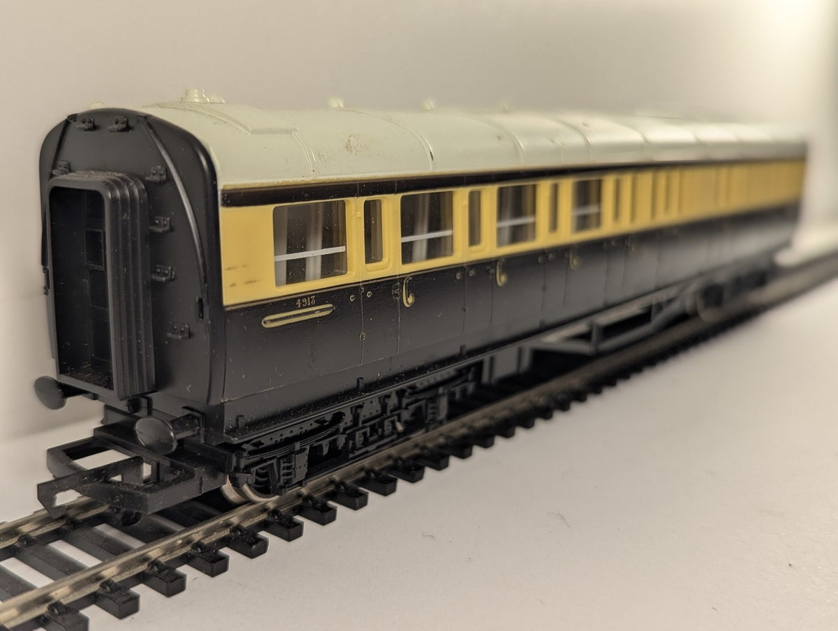 Hornby OO Gauge GWR 57ft Brake Third Coach Passenger Coach 4913
