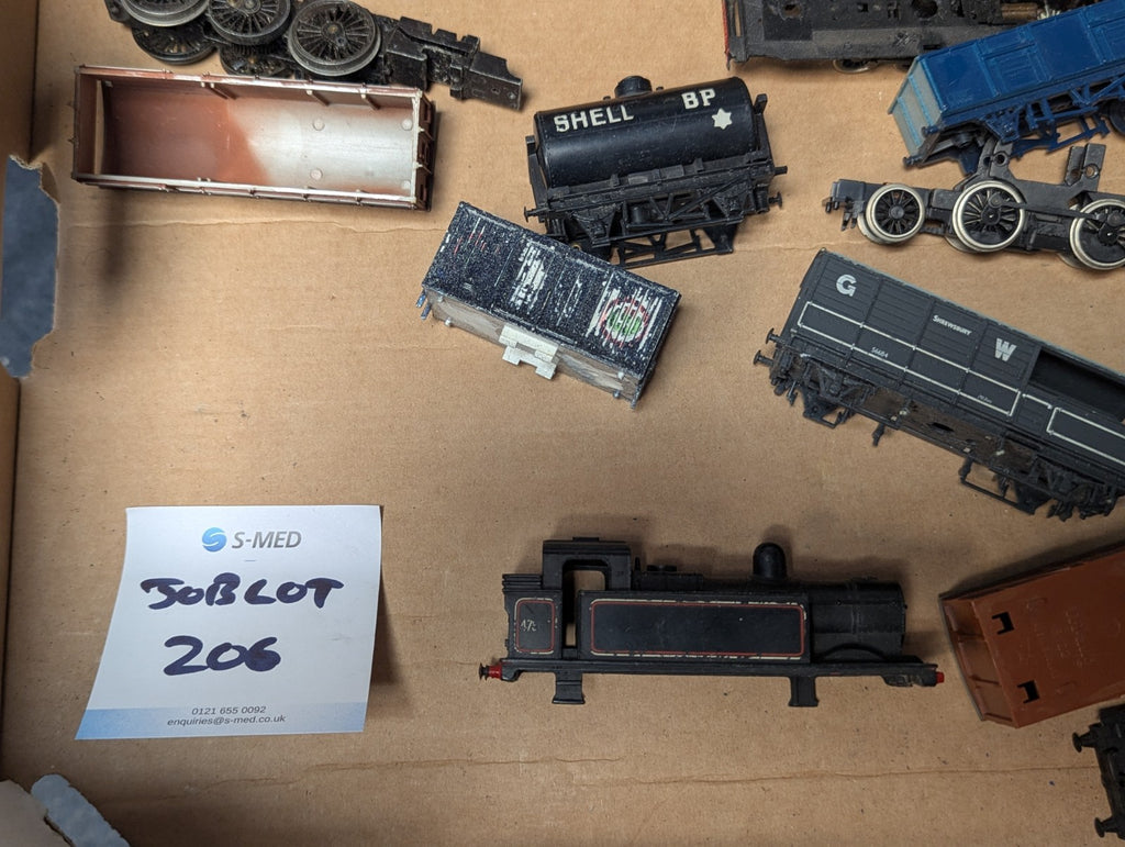 OO Gauge Job Lot of Model Railway Spares & Parts - Lot 206