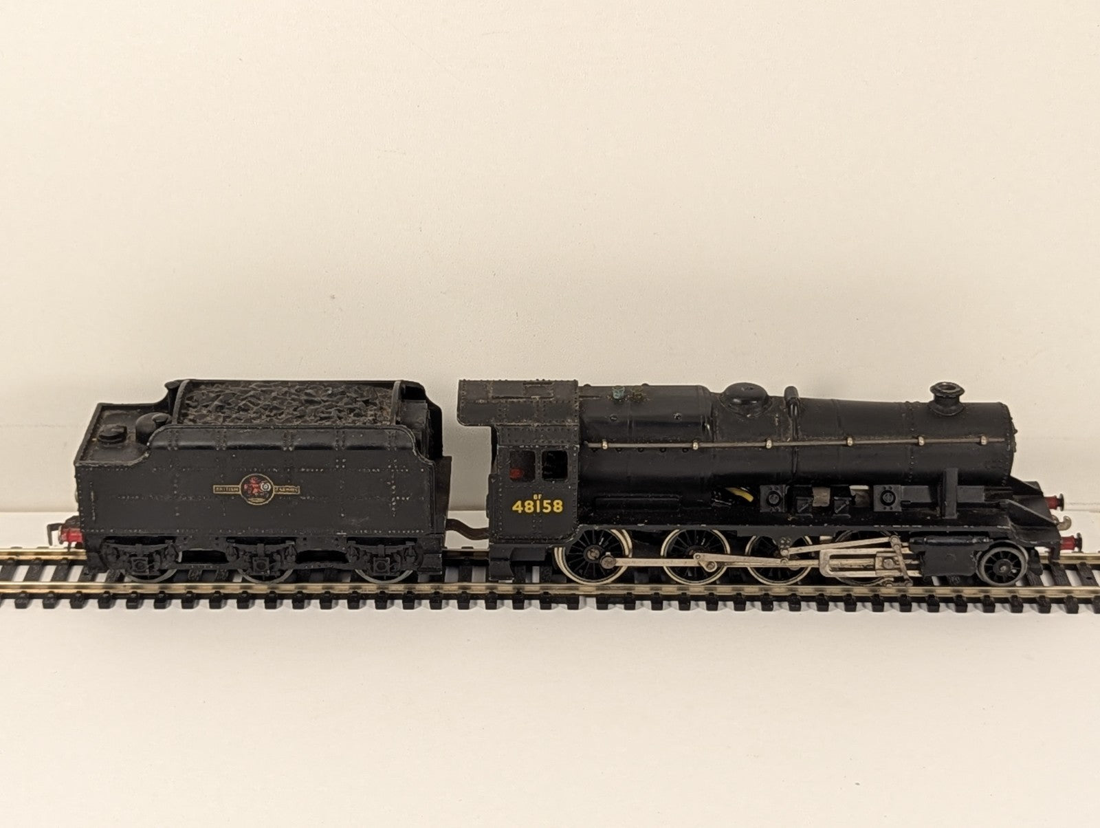 Hornby Dublo LT25 BR Black Class 8F 2-8-0 Locomotive 48158