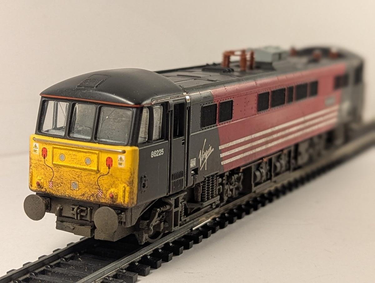 Hornby OO Gauge Class 86 Electric Locomotive 86225 Virgin Trains Dummy