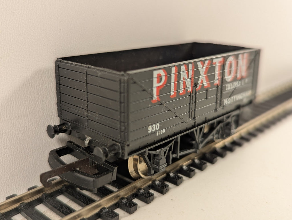 Lima OO Gauge 12T 7 Plank Open Wagon Pinxton Collieries No.930