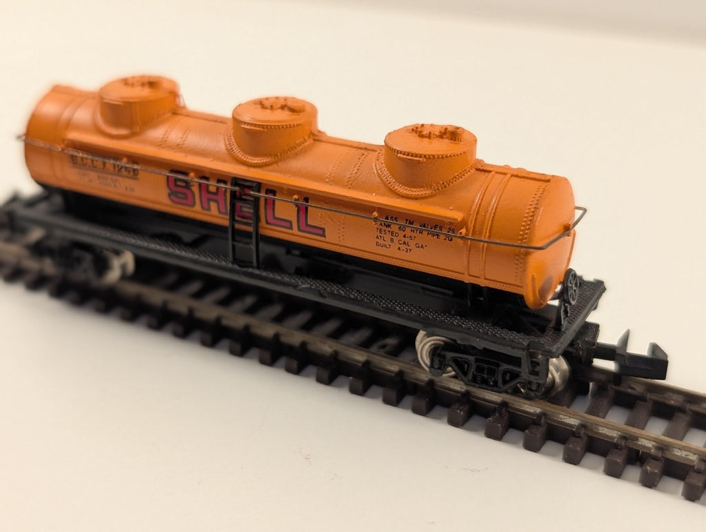 Bachmann Railways 5422 N Gauge 42' 3-Dome Tank Car – Wagon Shell