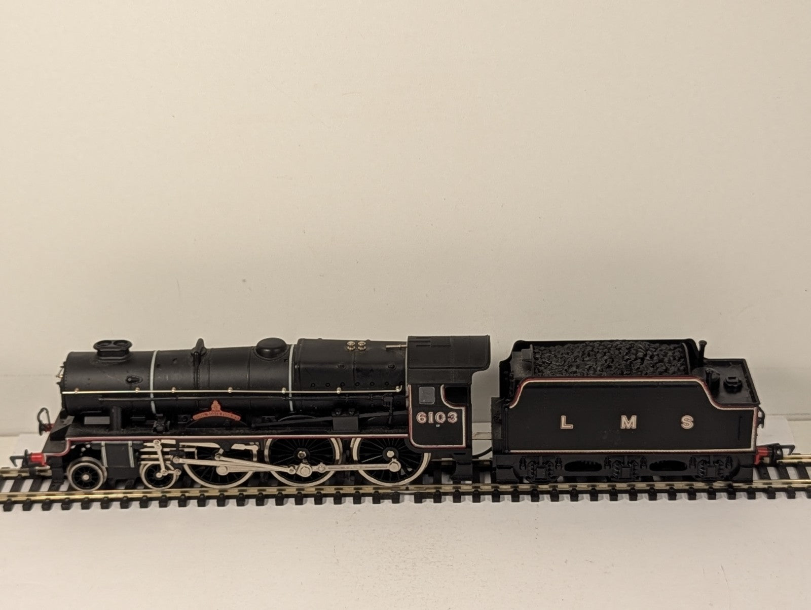 Arirfix OO Gauge Royal Scot Class 'Royal Scots Fusilier' Locomotive