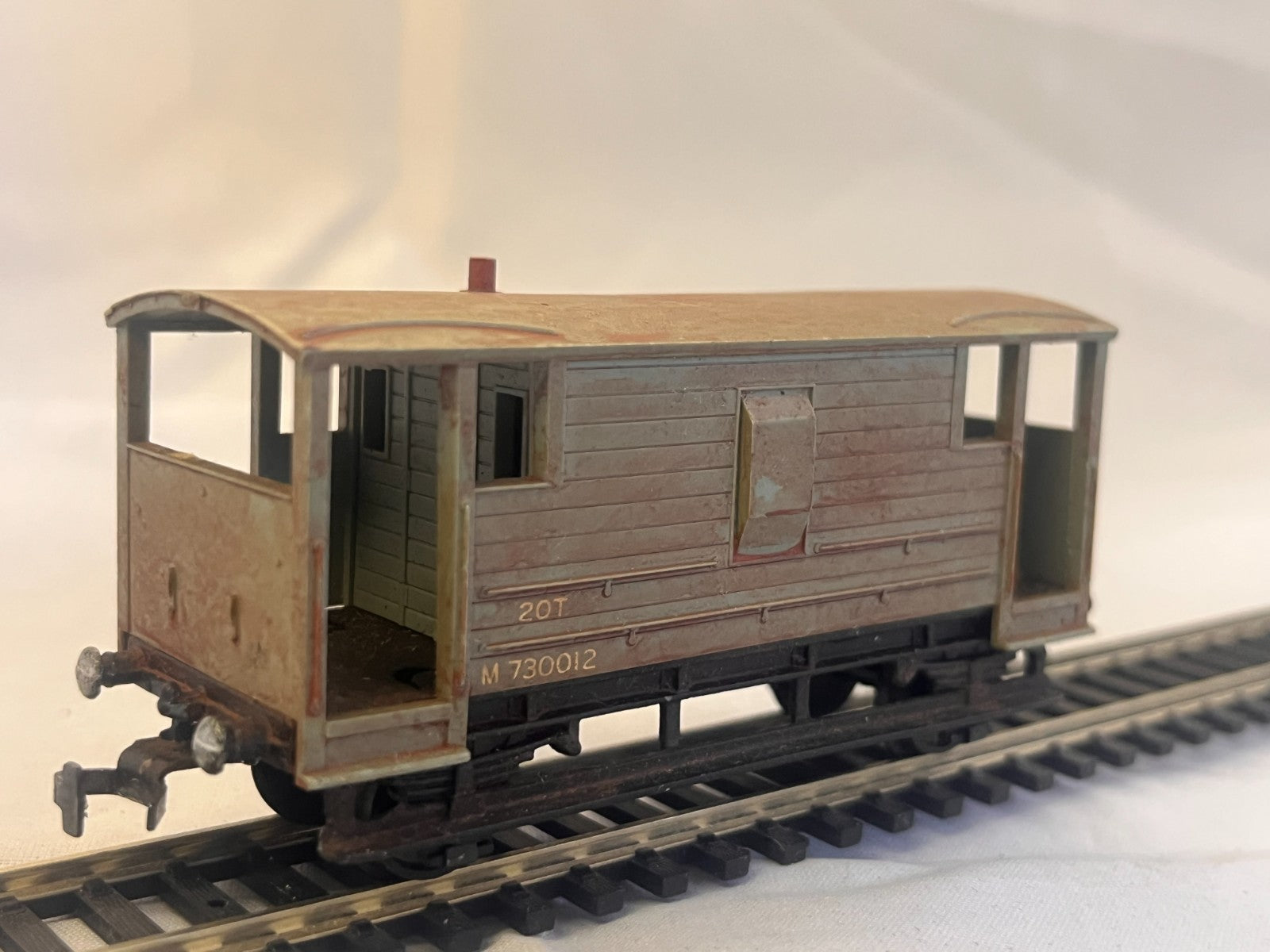 Hornby Dublo OO Gauge 20 Ton Brake Van M730012