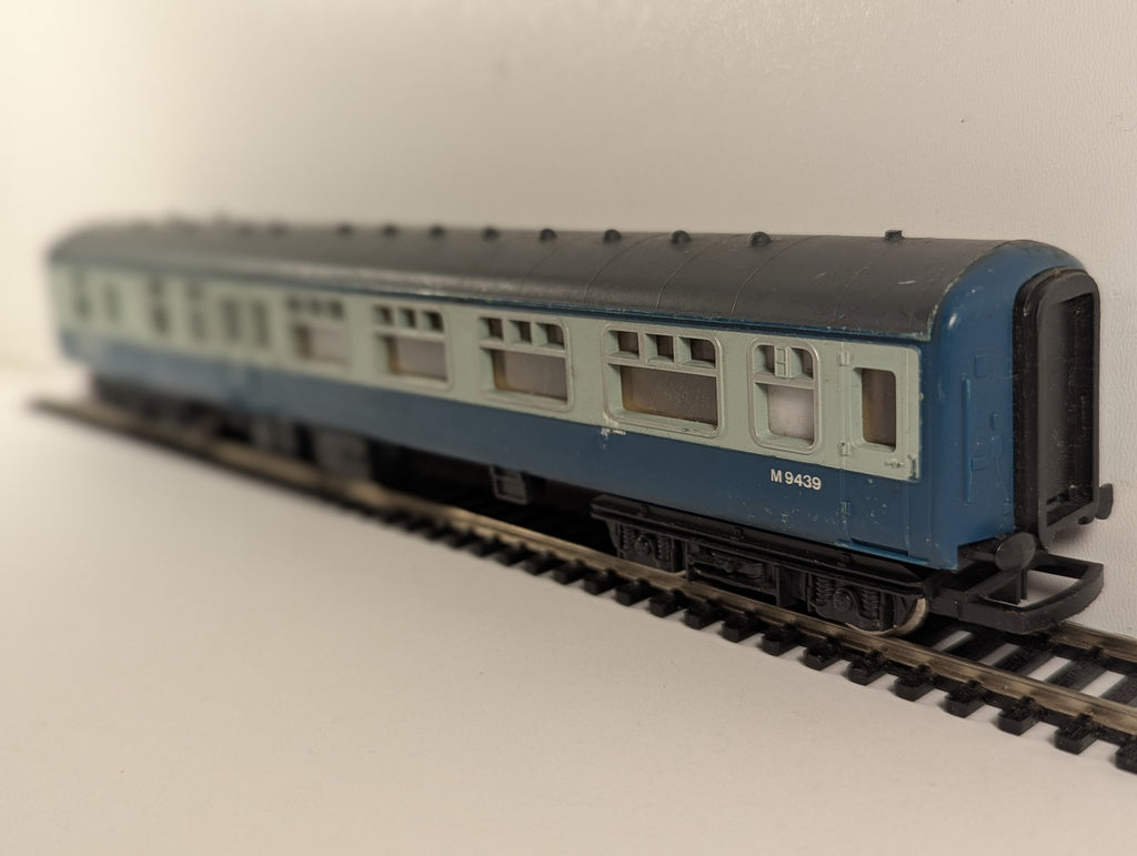 Hornby OO Gauge BR Mk1 Brake Second Coach Passenger Coach M 9439 BR Blue & Grey