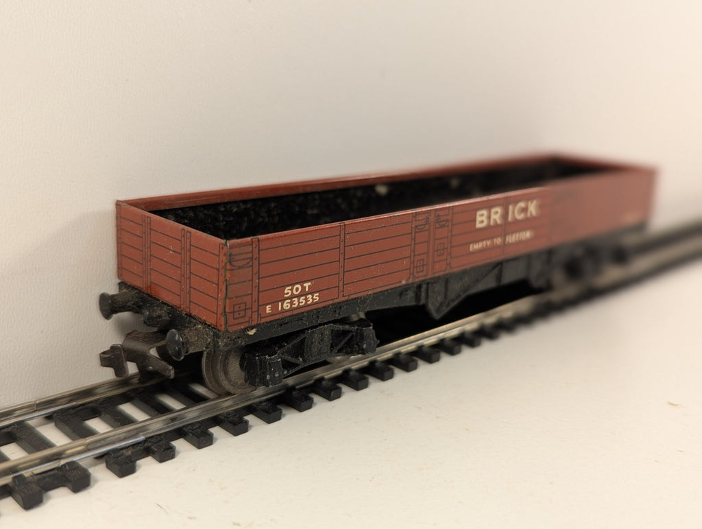 Hornby Dublo 32050 OO Gauge High Capacity Bogie Brick Wagon - Boxed