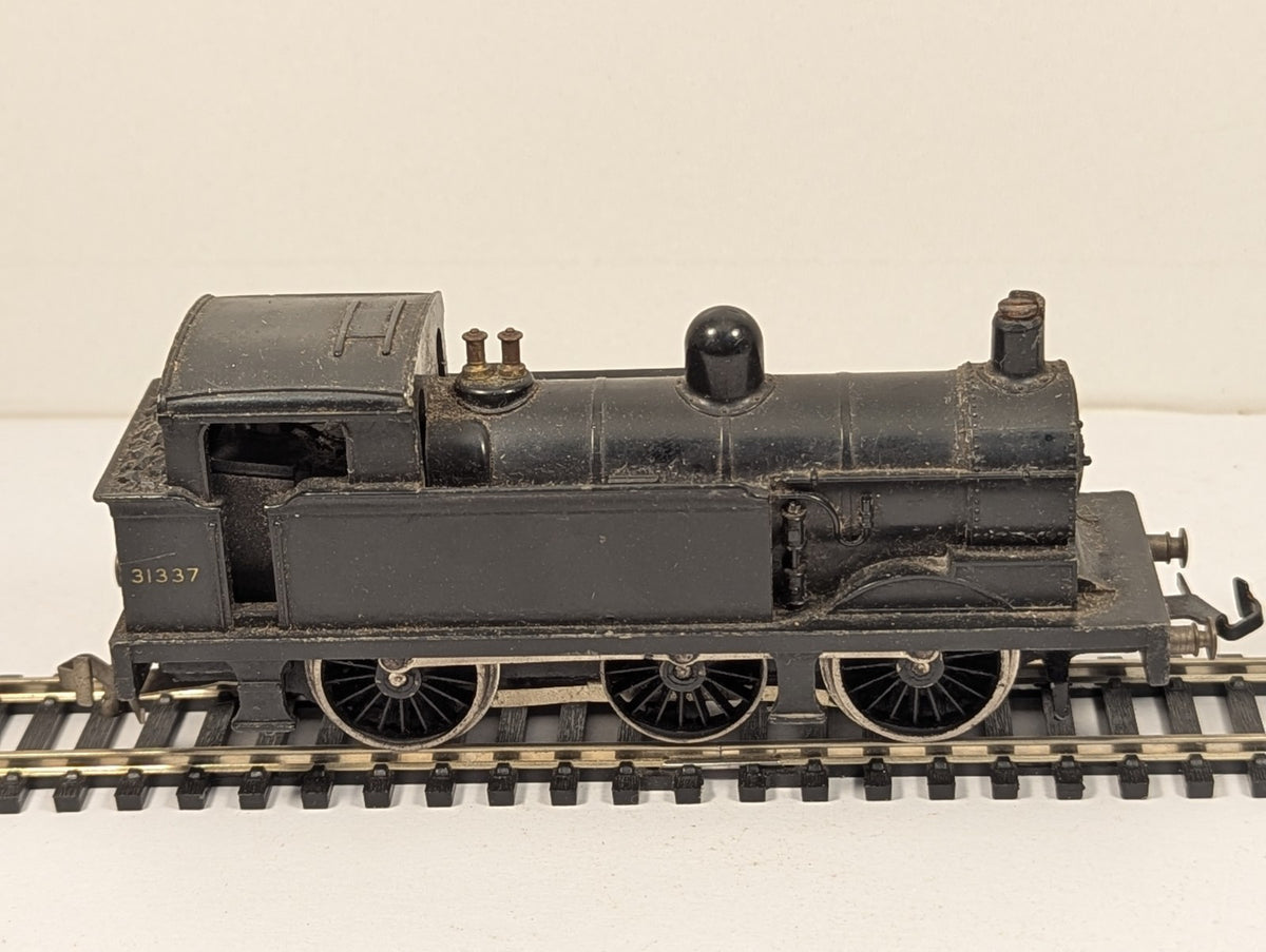Hornby Dublo 2206 OO Gauge BR R1 0-6-0T Tank Loco 31337