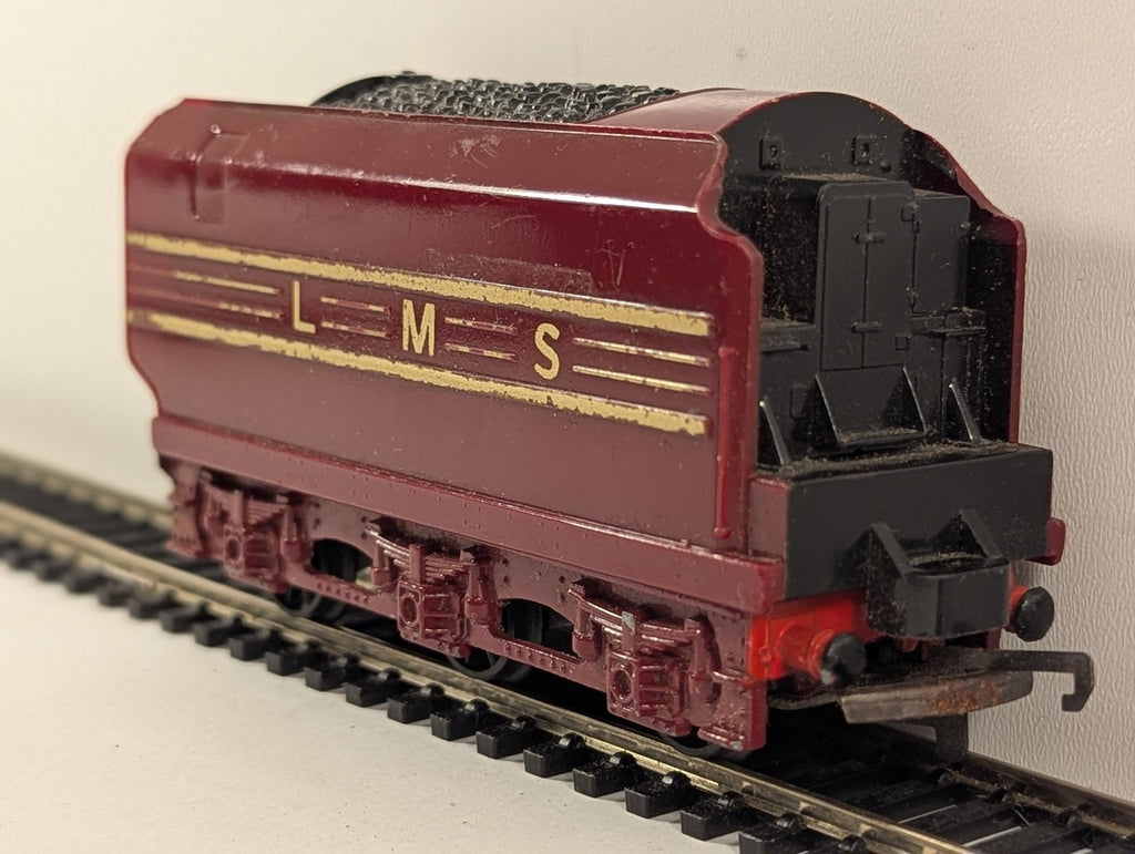 Hornby OO Gauge LMS Streamlined Coronation Tender LMS Crimson Lake