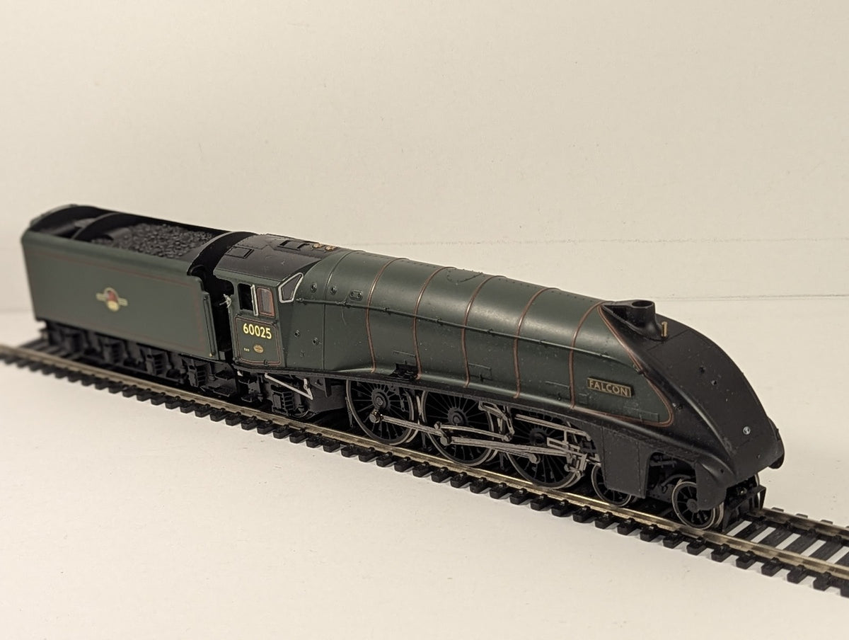 Hornby OO Gauge Class A4 60025 'Falcon' Steam Locomotive BR Green