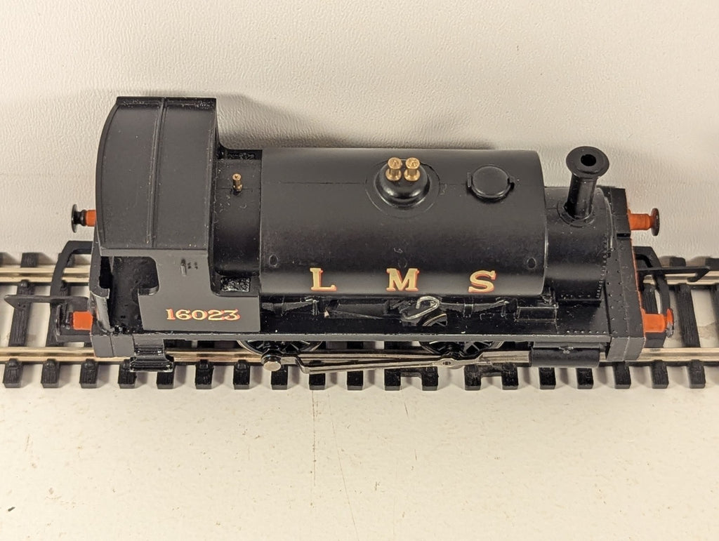 Hornby OO Gauge LMS Black 0-4-0T Class 0F Steam Locomotive