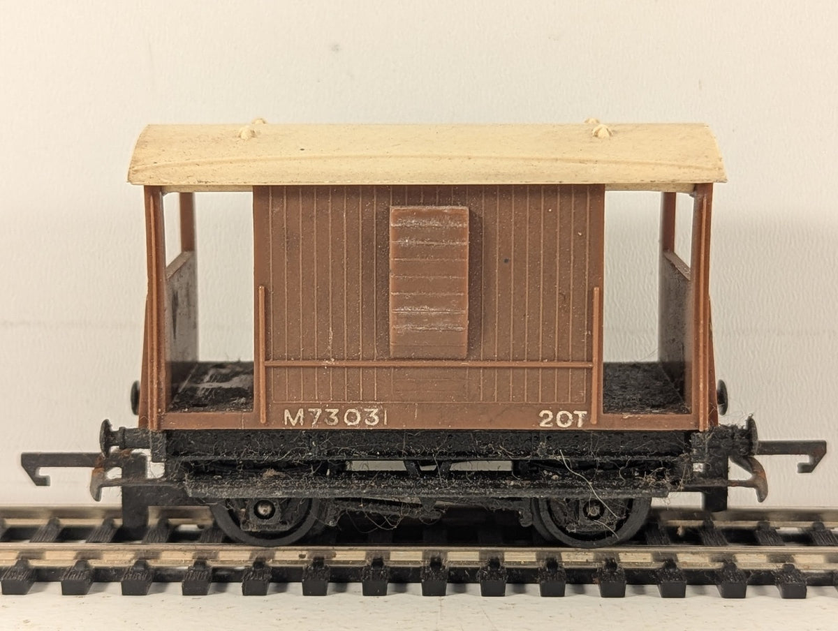 Tri-ang OO Gauge 20T Brake Van Goods Wagon M73031 BR Brown R16