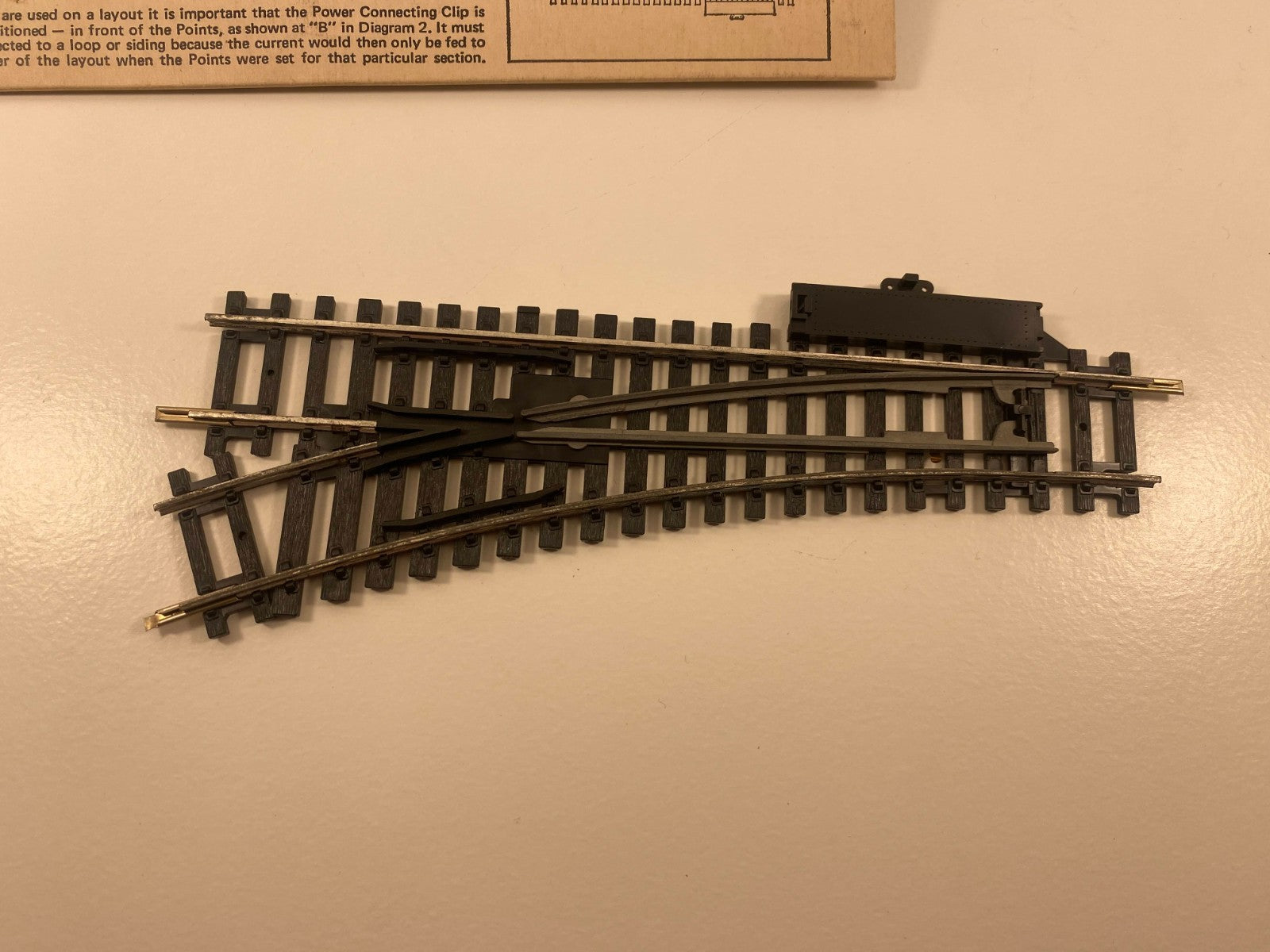 Hornby Steel Left-Hand Points – OO Gauge