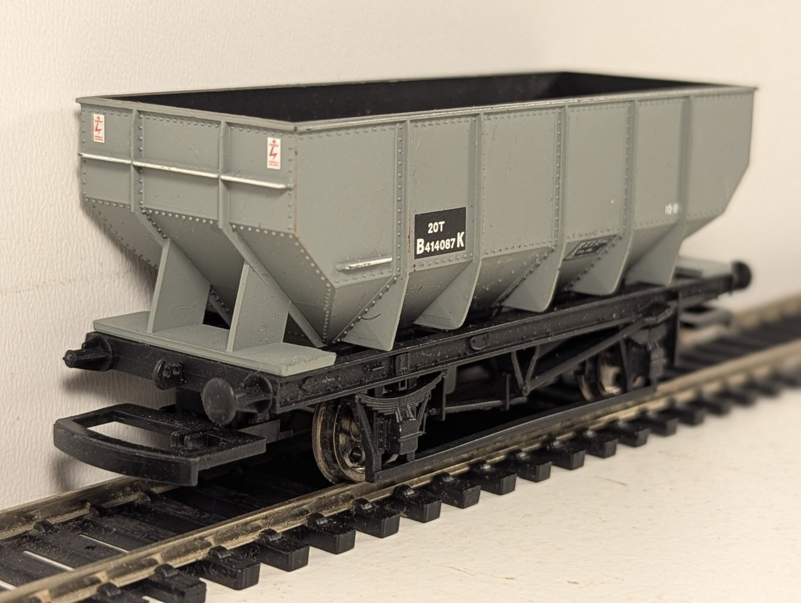 Bachmann OO Gauge 20 Ton Steel Hopper Wagon Goods Wagon B414087