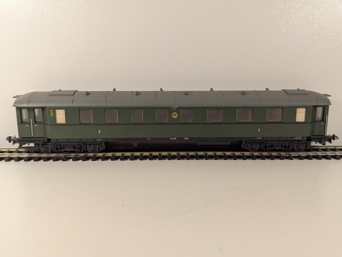 Liliput HO Gauge Passenger Coach