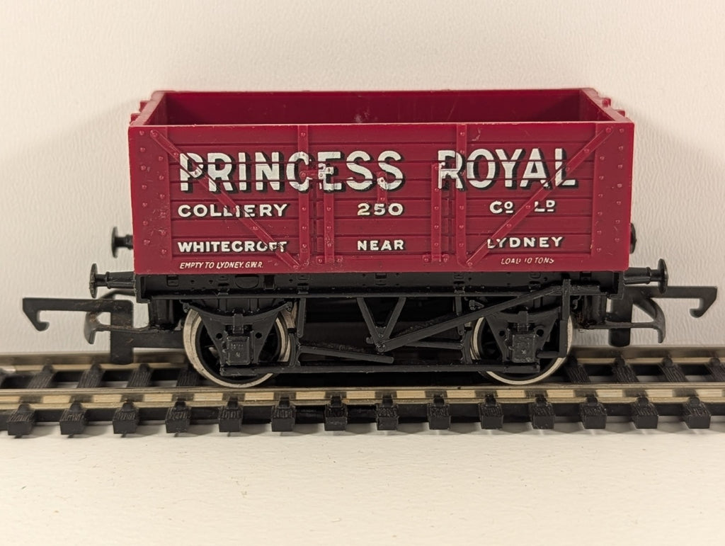 Hornby OO Gauge R209 – Princess Royal Open Wagon