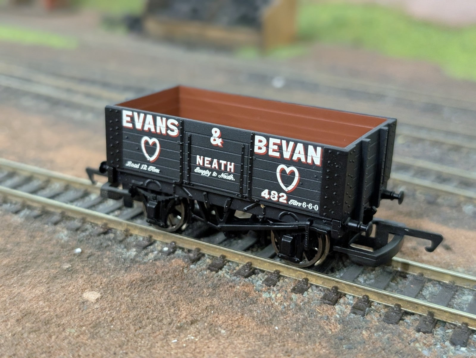Hornby R142 OO Gauge Evans & Bevan Open Wagon