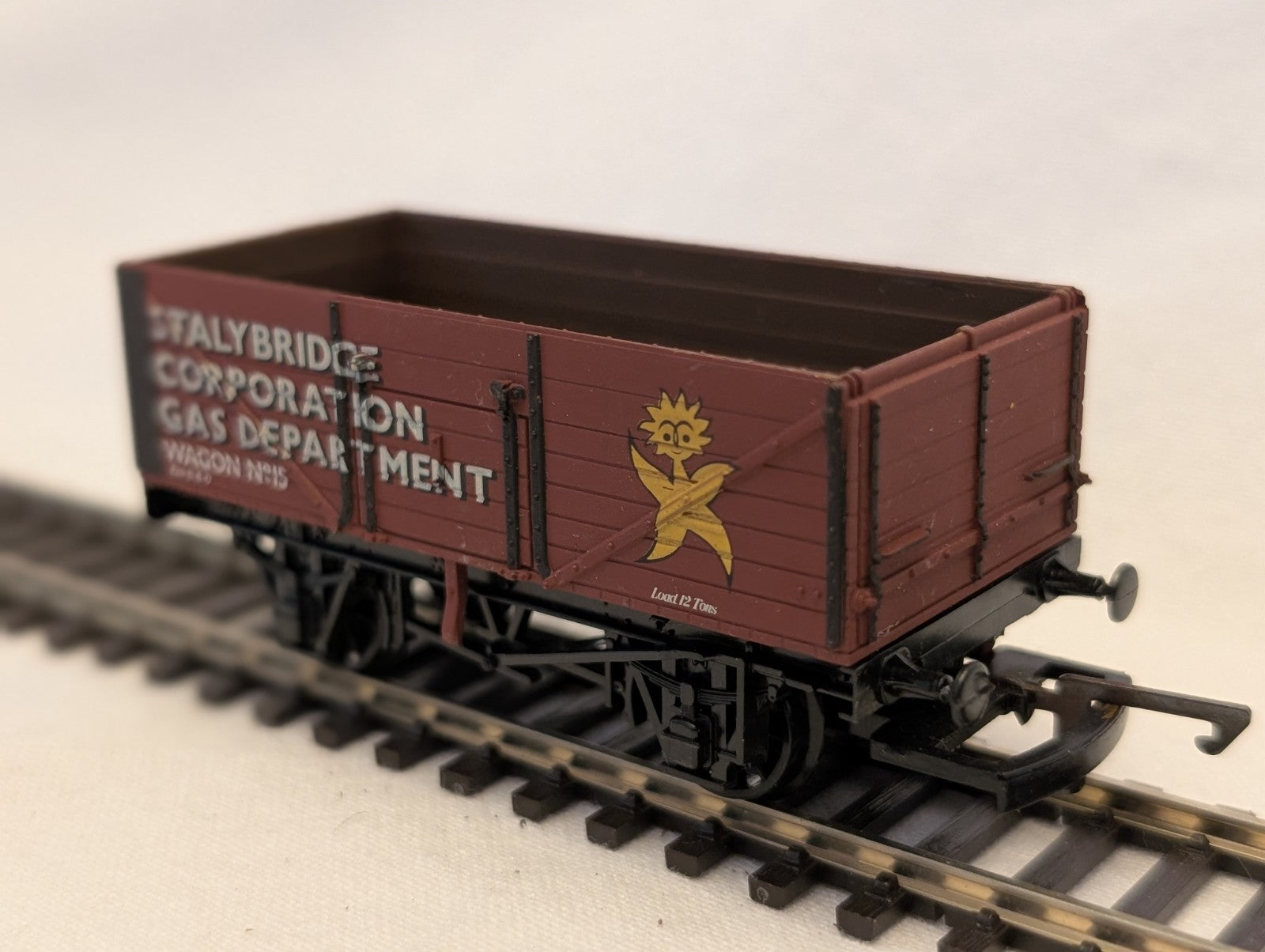 Airfix 7 Plank Wagon Open Wagon 15 Stalybridge Corporation Gas Department