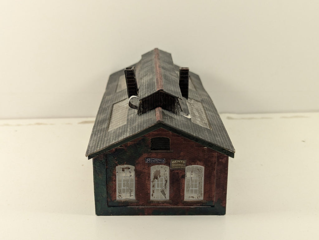 Metcalfe N Gauge Double Track Engine Shed - Damaged & Weathered