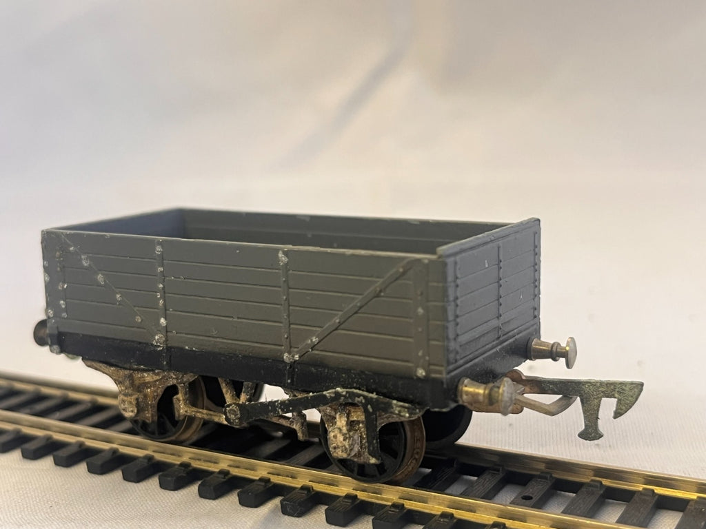 Graham Farish OO Gauge 5 Wagon Grey Livery