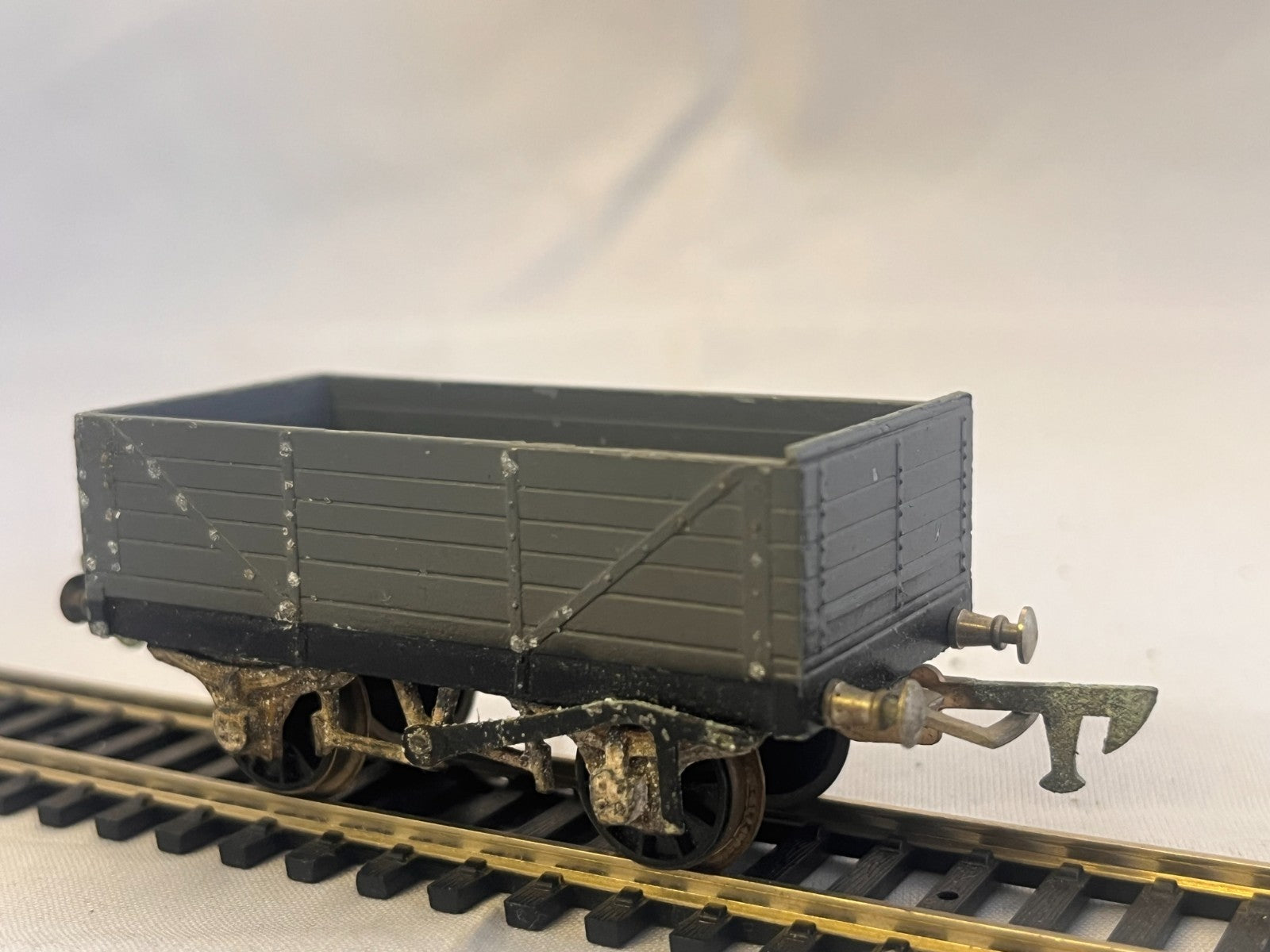 Graham Farish OO Gauge 5 Wagon Grey Livery