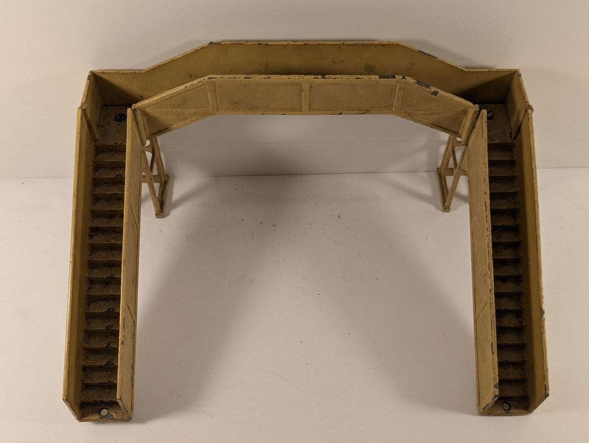 Hornby Dublo OO Gauge D1 Footbridge Cream