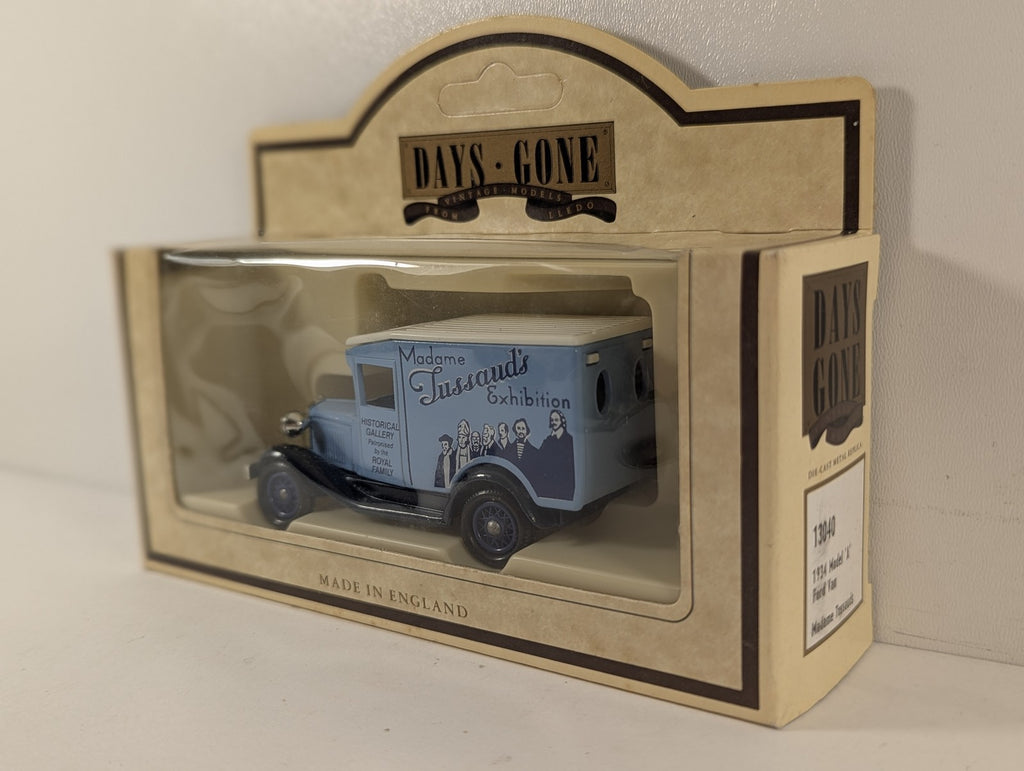 Lledo 1934 Model 'A' Ford Van Die-cast Van Madame Tussaud's Exhibition 13040