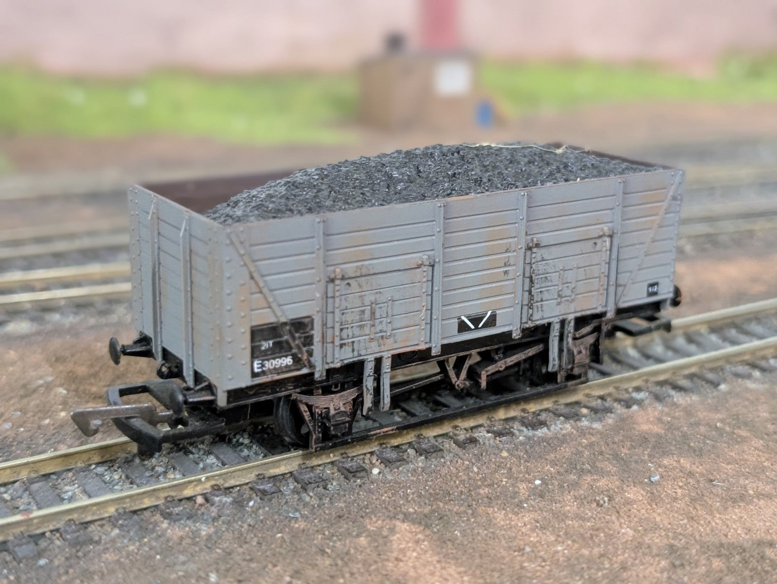 Dapol B631 9 plank open wagon in BR grey