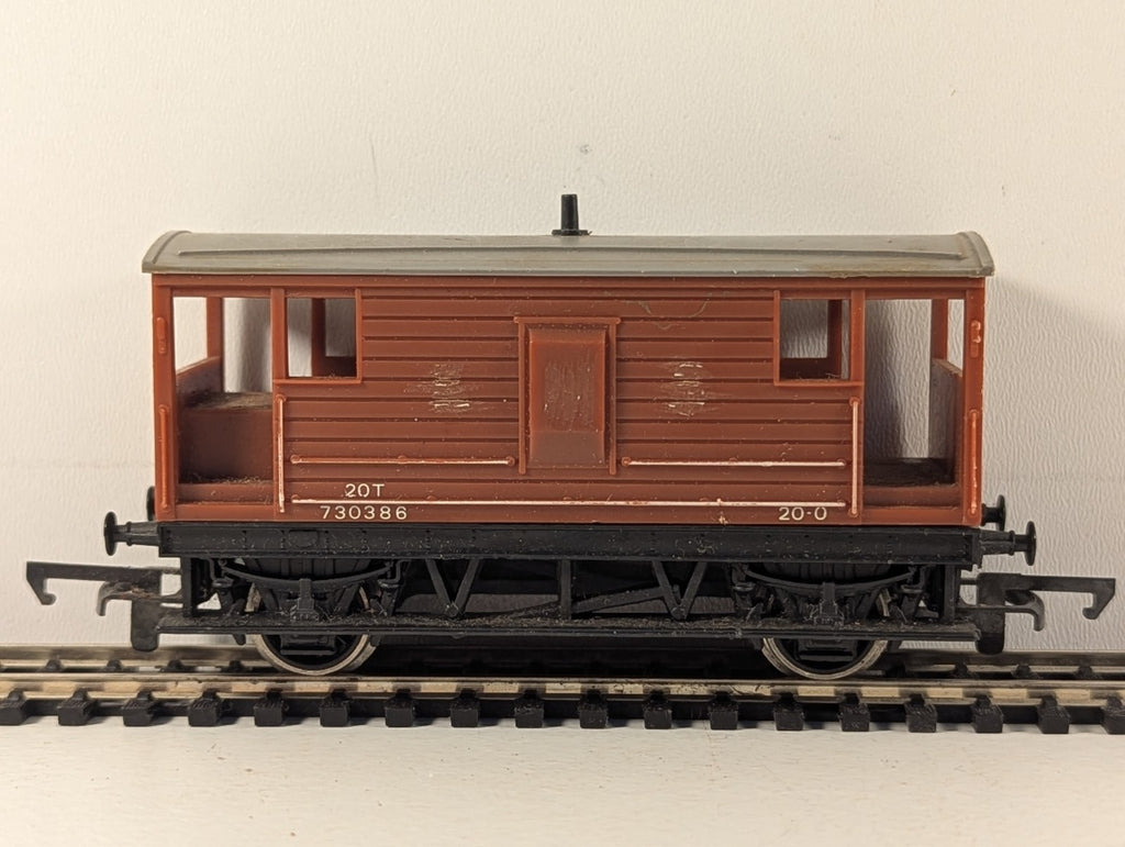 Hornby OO Gauge BR 20 Ton Brake Van 730386 BR Bauxite R124