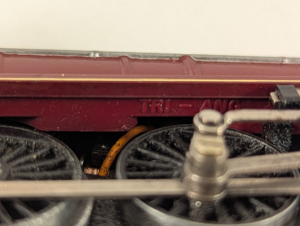 Tri-ang OO Gauge Princess Royal Class Steam Locomotive 6200 LMS Maroon