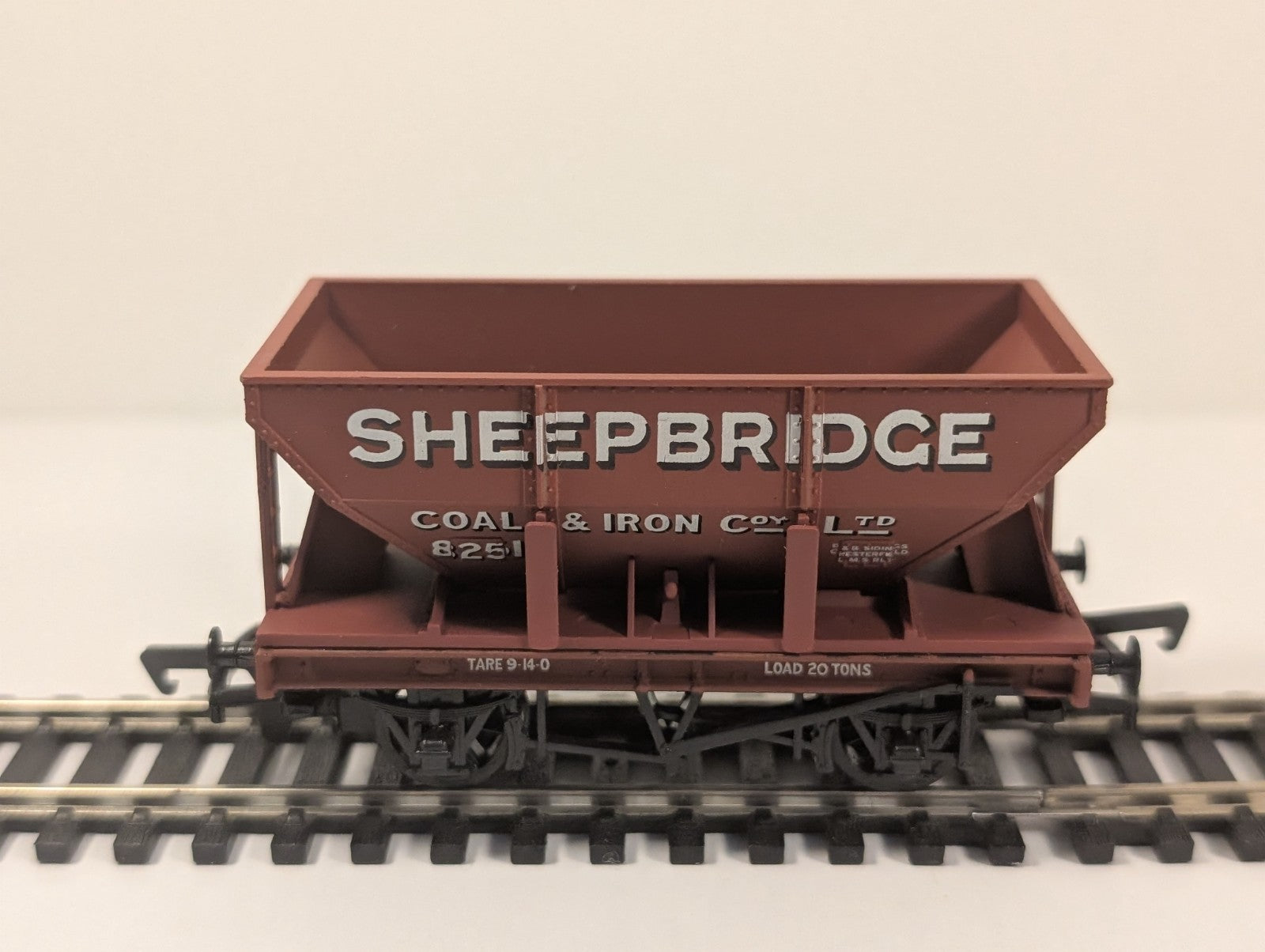 Mainline OO Gauge Sheepbridge Coal & Iron Co Ltd Hopper Wagon