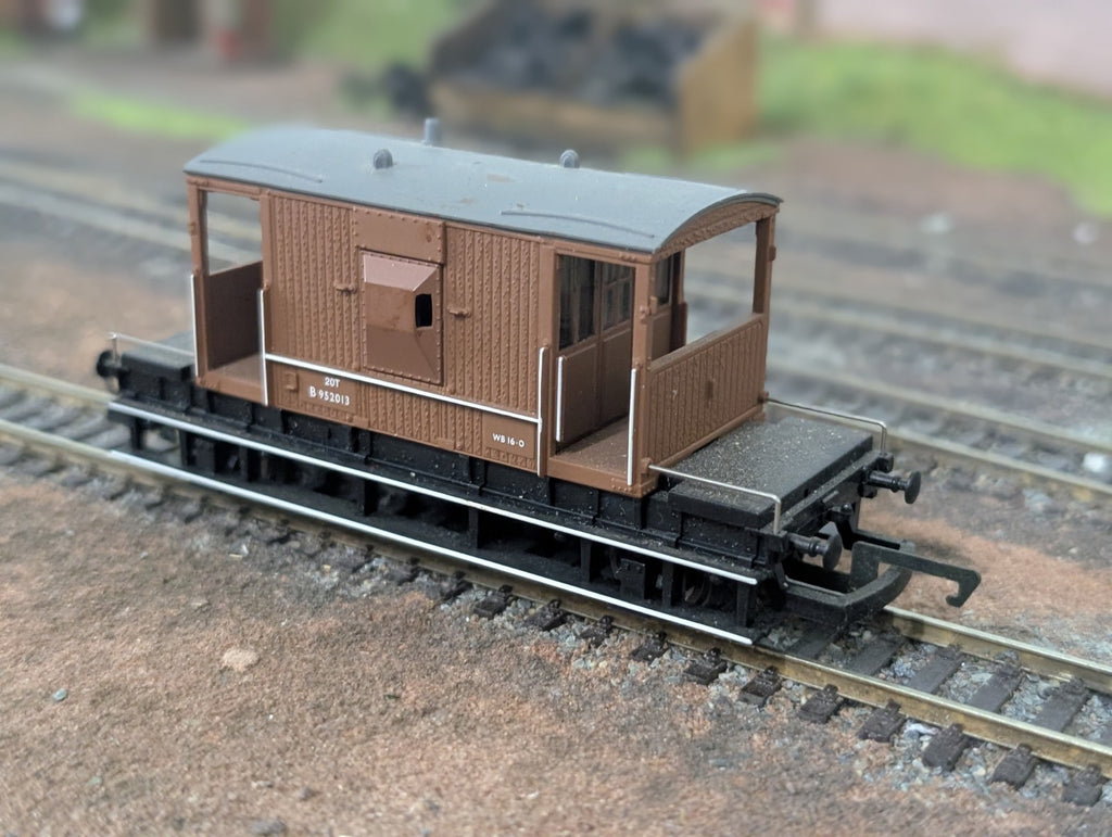 Hornby R6119 BR 20 Ton Brake Van B952006
