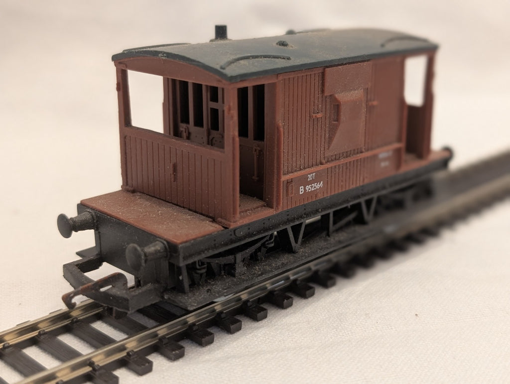 Hornby OO Gauge BR 20 Ton Brake Van