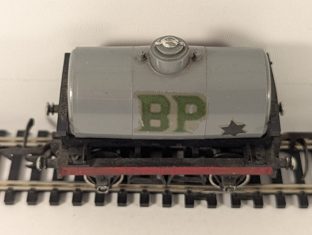Tri-ang OO Gauge Shell / BP Tank Wagon Shell / BP Grey R.12