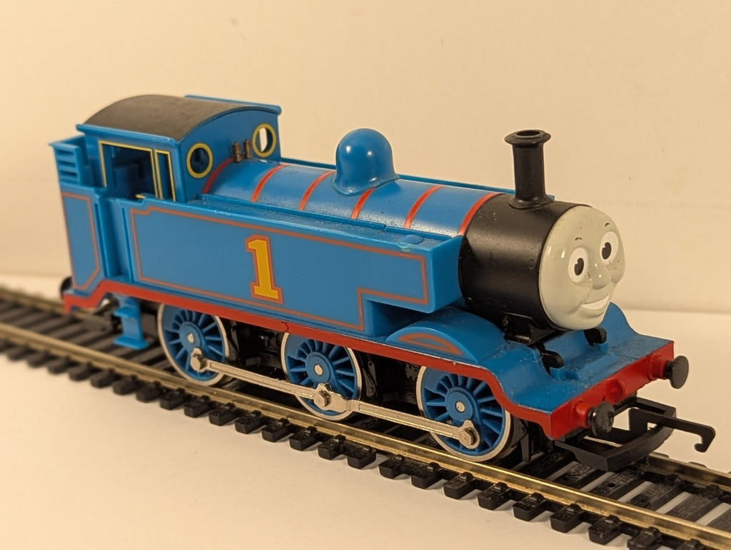Hornby OO Gauge Thomas the Tank Engine Steam Locomotive