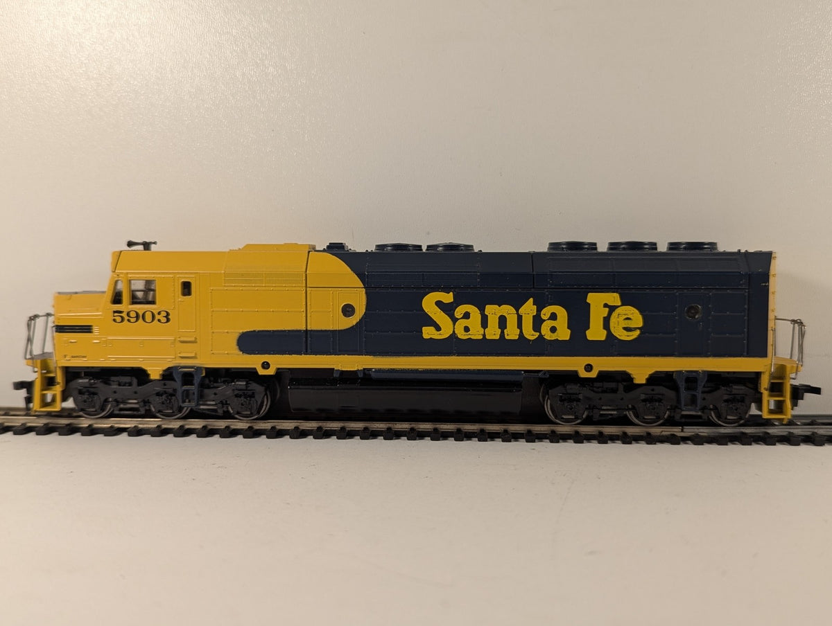 Athearn HO Gauge EMD FP45 Diesel Locomotive 5903 Santa Fe Blue and Yellow