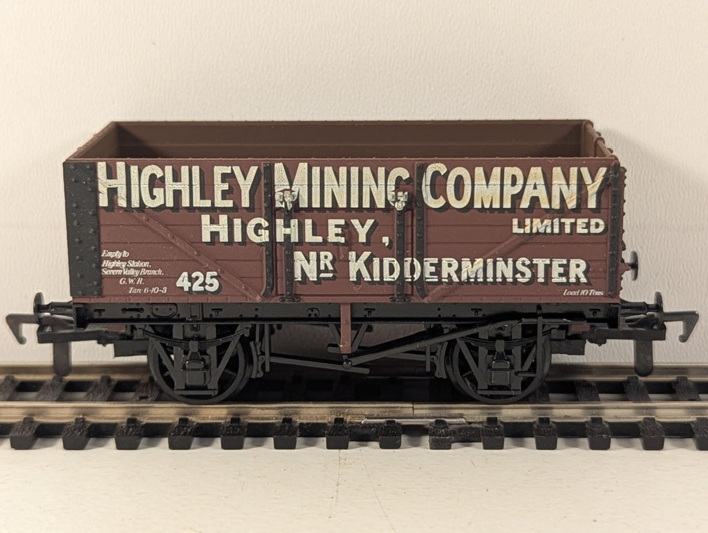 Airfix 54382 OO Gauge Highley Mining 7 Plank Wagon