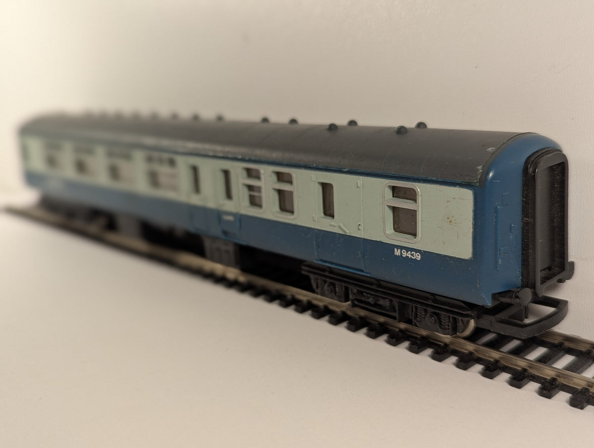 Hornby OO Gauge BR Mk1 Brake Second Coach Passenger Coach M 9439 BR Blue & Grey